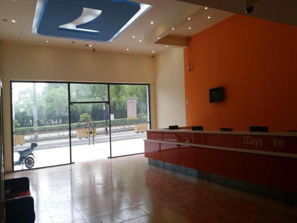 7 Days Inn Shanghai Minhang Dongchuan Road Jiaotong University Екстериор снимка